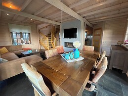 Villa With Sauna & Tub