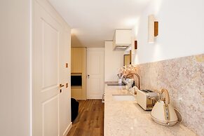 Graça Gate | Mouraria Bright Studio