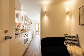 Graça Gate | Mouraria Bright Studio