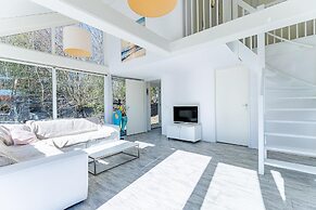 Beachfront Coastal Villa in Renesse for 6