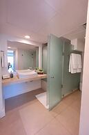 Aldea Thai Studios Steps to Beach & 5th