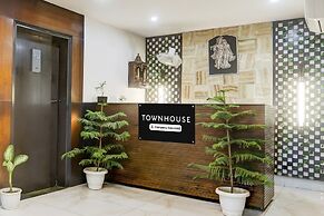 Super Townhouse Sushant Lok Phase 1