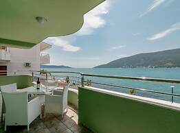 Amor Residence