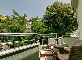 Amor Residence