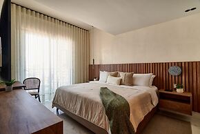 LUX Arpel Experience Downtownsd Pool Gym