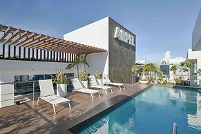 LUX Arpel Experience Downtownsd Pool Gym