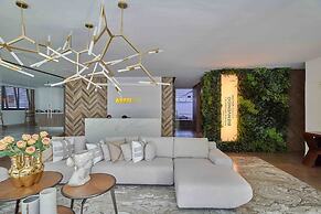 LUX Arpel Experience Downtownsd Pool Gym