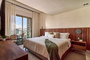 LUX Arpel Experience Downtownsd Pool Gym