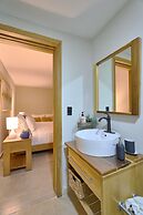 Sunset Glow Retreat Marbella Beachfront Pool