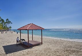 Sunset Glow Retreat Marbella Beachfront Pool