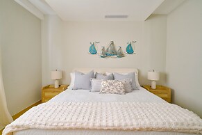 Marbella LUX Sunsets Beachfront Pool Families