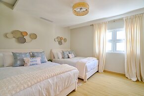 Marbella LUX Sunsets Beachfront Pool Families