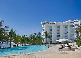 Marbella LUX Sunsets Beachfront Pool Families