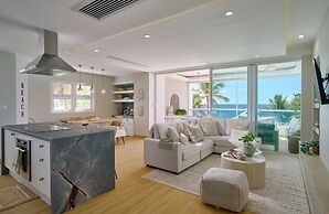 Marbella LUX Sunsets Beachfront Pool Families