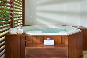Sublime LUX Condo Terrenas Jaccuzi Beachfront