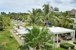 Sublime LUX Condo Terrenas Jaccuzi Beachfront