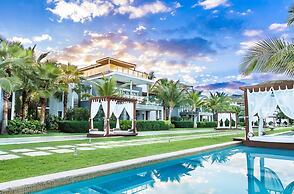 Sublime LUX Condo Terrenas Jaccuzi Beachfront