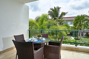 Sublime LUX Condo Terrenas Jaccuzi Beachfront