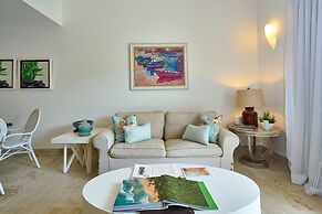 Sublime LUX Condo Terrenas Jaccuzi Beachfront