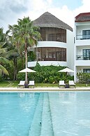 Sublime LUX Condo Terrenas Jaccuzi Beachfront