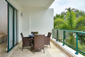Sublime LUX Condo Terrenas Jaccuzi Beachfront