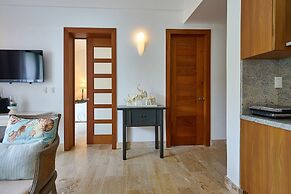 Sublime LUX Condo Terrenas Jaccuzi Beachfront