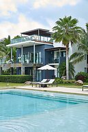 Sublime LUX Condo Terrenas Jaccuzi Beachfront
