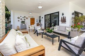 Beach Mountain Villa Terrenas Pool BBQ 6BR