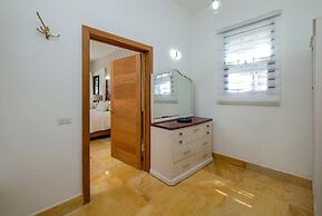 Beach Mountain Villa Terrenas Pool BBQ 6BR