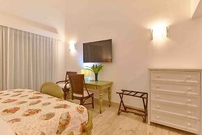 3BR Sublime Essence Beachfront Jaccuzi BBQ