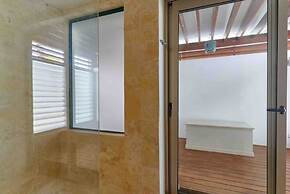 3BR Sublime Essence Beachfront Jaccuzi BBQ