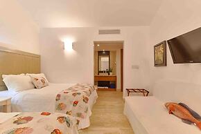 3BR Sublime Essence Beachfront Jaccuzi BBQ