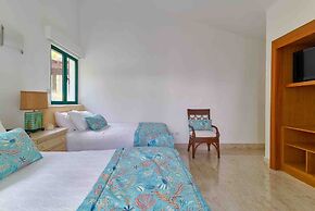 3BR Sublime Essence Beachfront Jaccuzi BBQ