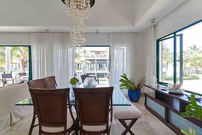 3BR Sublime Essence Beachfront Jaccuzi BBQ