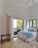 3BR Sublime Essence Beachfront Jaccuzi BBQ