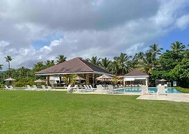 The Palms View Playabonita Beachfront Pool BBQ