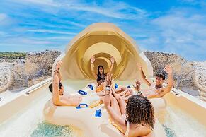 The Beach Essence Tanama Capcana Pool Gym BBQ