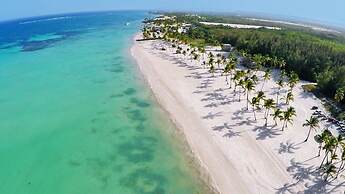 The Beach Essence Tanama Capcana Pool Gym BBQ