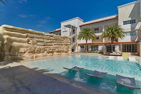 The Beach Essence Tanama Capcana Pool Gym BBQ