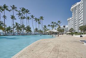 Marbella LUX Essence Beachfront Pool 11thfloor