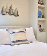 Marbella LUX Essence Beachfront Pool 11thfloor