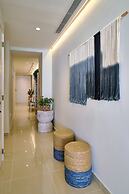 Marbella LUX Essence Beachfront Pool 11thfloor