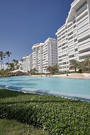 Marbella LUX Essence Beachfront Pool 11thfloor