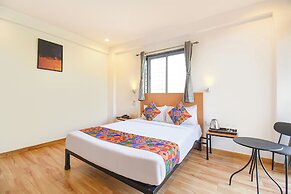Fabhotel Rova Stays