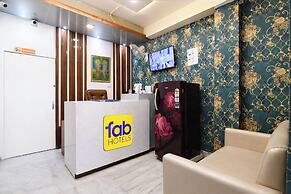 Fabhotel Diamond Regency