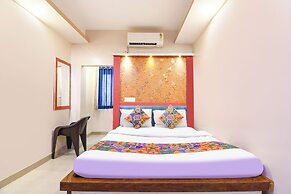 Fabhotel Diamond Regency