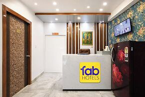 Fabhotel Diamond Regency