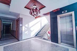 Fabhotel Grand Gunas