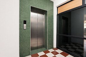 Fabhotel Madras Residency