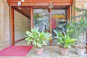 Fabhotel Royal Grand Residency